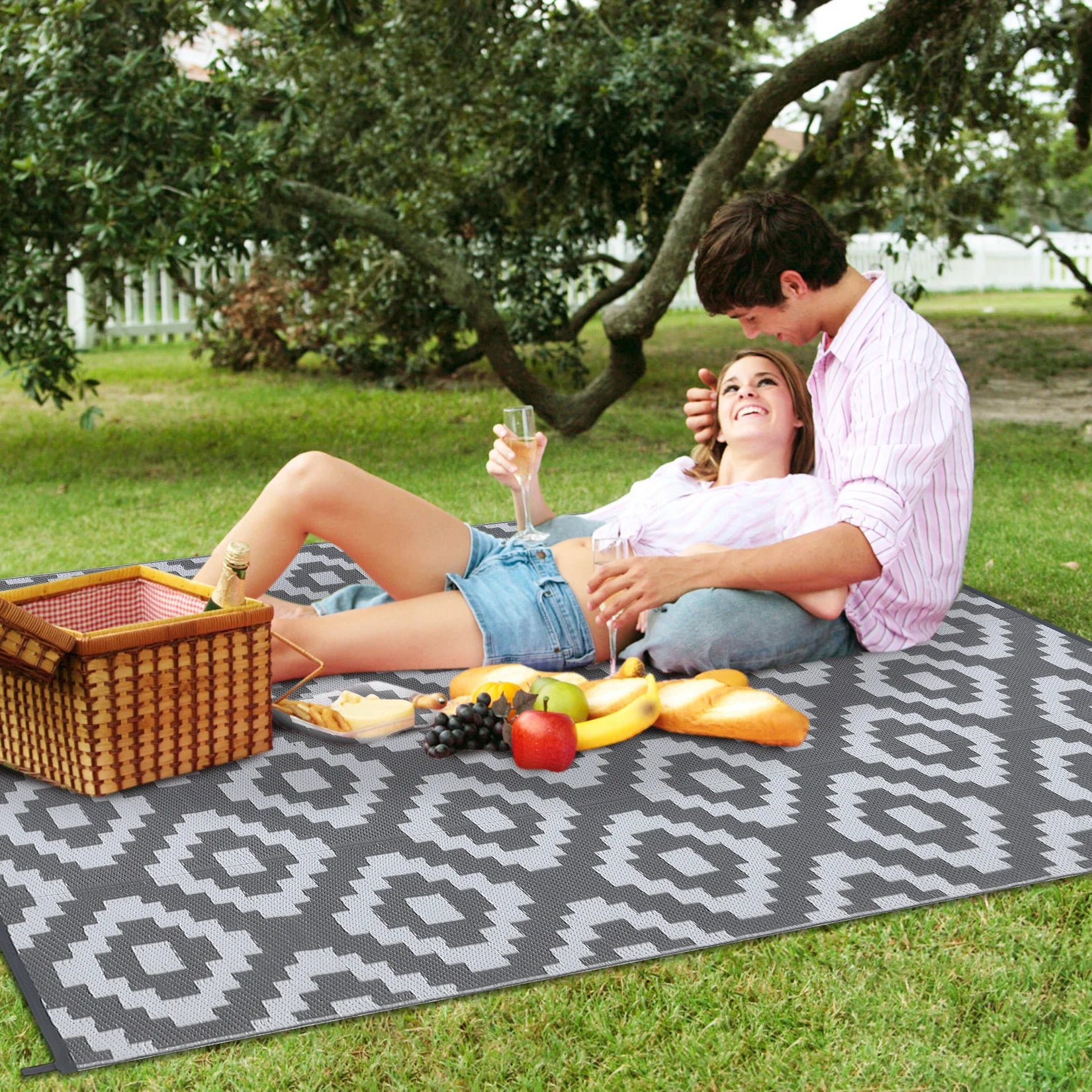 Navak Carpet Outdoor Rug Plastic Straw Rug Modern Geometric Waterproof Rug Reversible Outdoor Floor Mat for Patio Porch Backyard Picnic Campi