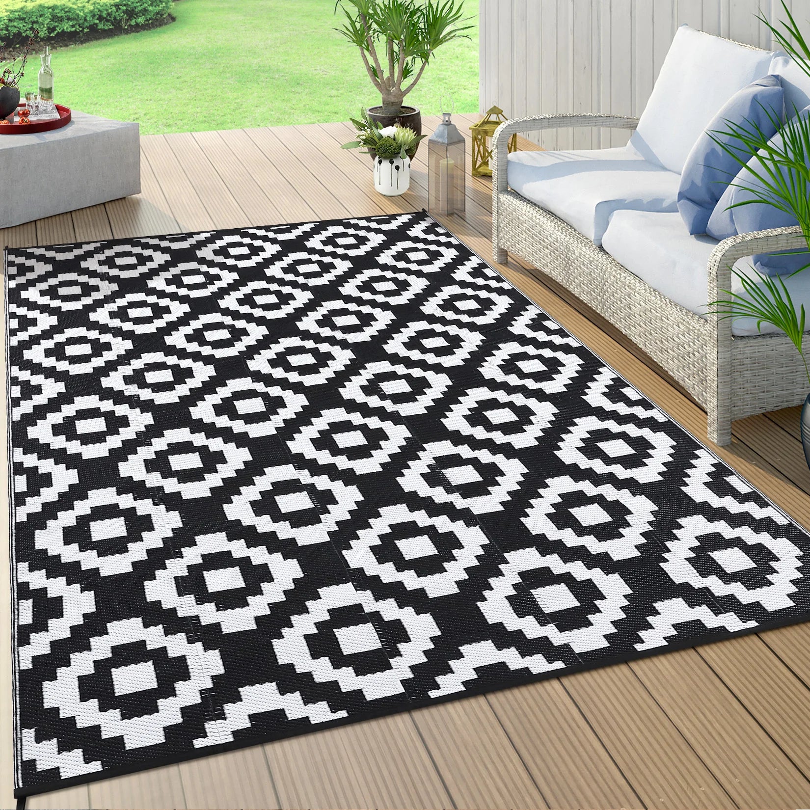Navak Carpet Outdoor Rug Plastic Straw Rug Modern Geometric Waterproof Rug Reversible Outdoor Floor Mat for Patio Porch Backyard Picnic Campi
