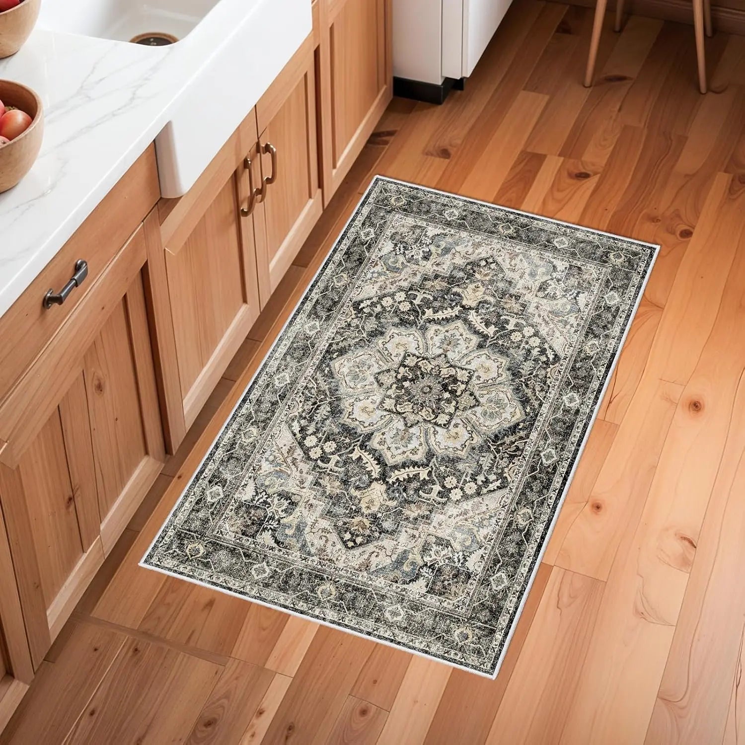 Navak Carpet Washable Oriental Area Rug  Rugs for Living Room Soft Carpet for Bedroom Waterproof Floral Distressed Indoor Stain