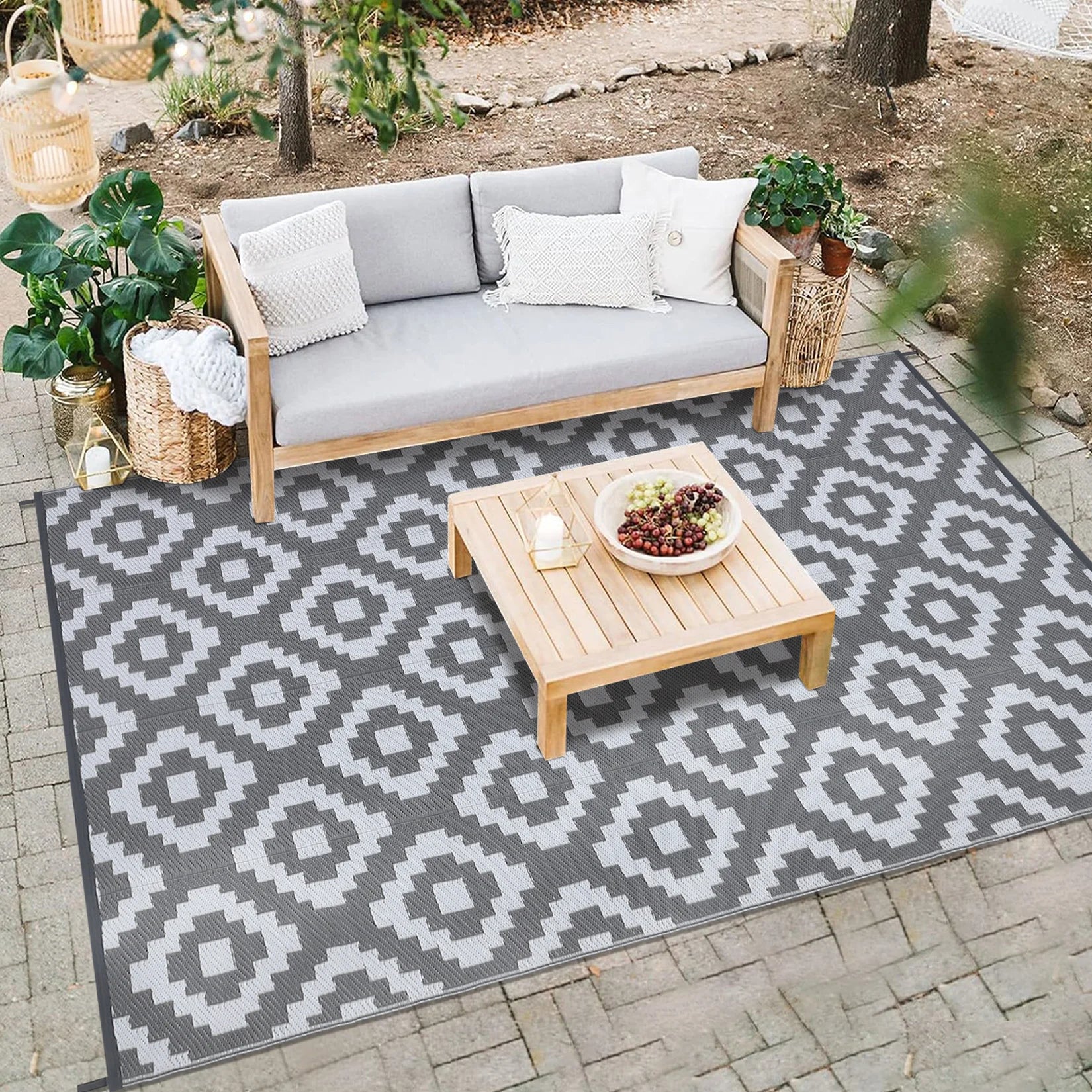 Navak Carpet Outdoor Rug Plastic Straw Rug Modern Geometric Waterproof Rug Reversible Outdoor Floor Mat for Patio Porch Backyard Picnic Campi